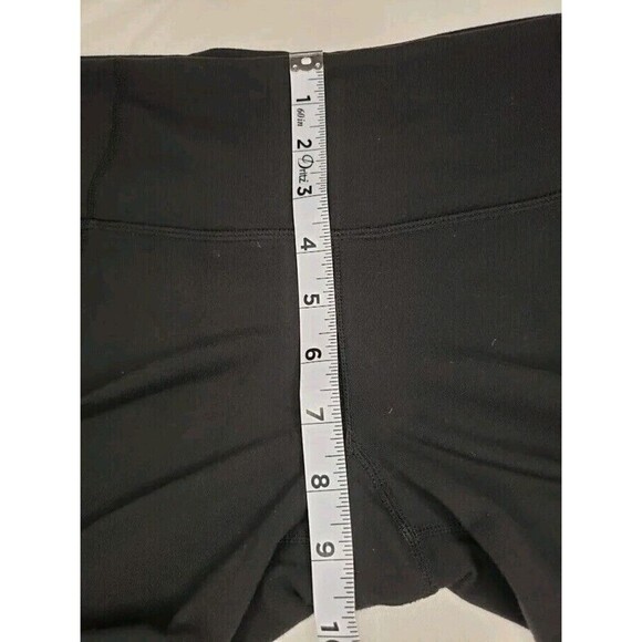 Lululemon Women's Slit Cropped Activewear Black Capri Pants Size 6 - Picture 9 of 11